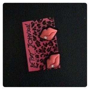 Betsey Johnson lip earrings